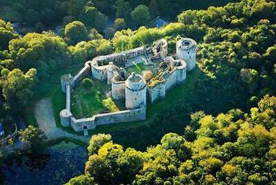 CHATEAU DE TONQUEDEC