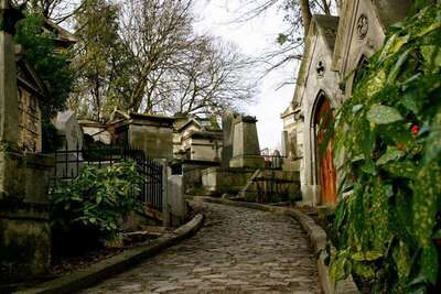 VISITE DU CIMETIERE DU PERE LACHAISE