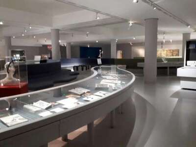 LA CITE INTERNATIONALE DE LA BANDE DESSINEE ET DE L IMAGE