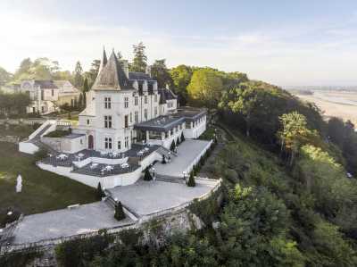 CHATEAU LE PRIEURE - LA MAISON YOUNAN