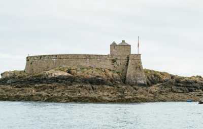 Saint-malo : Visite Guide en Bateau Avec Capitaine Local