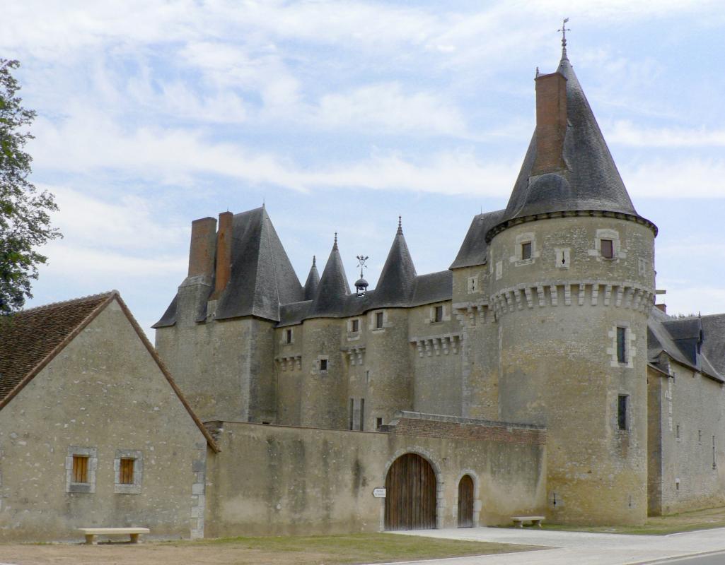 Chateau de Fougeres sur Bievre