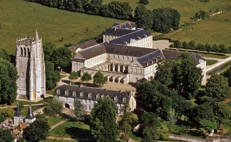 Abbaye de Bec Hellouin
