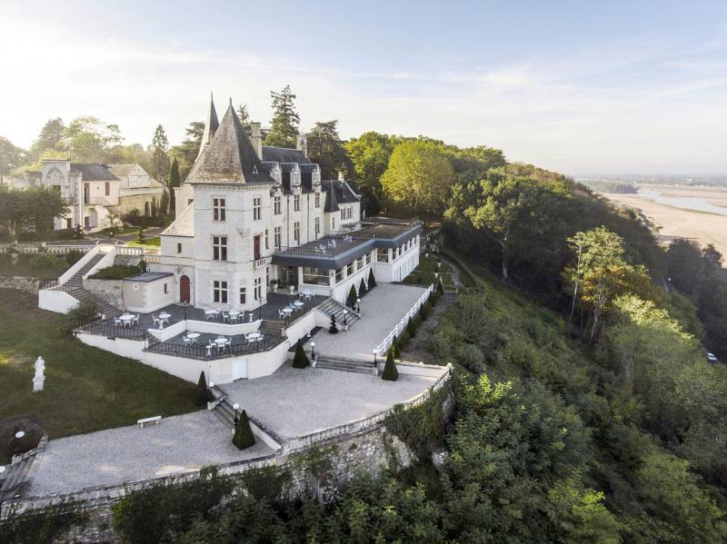 CHATEAU LE PRIEURE - LA MAISON YOUNAN