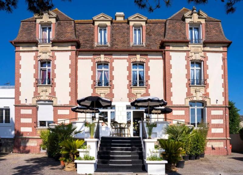 VILLA VICTORIA